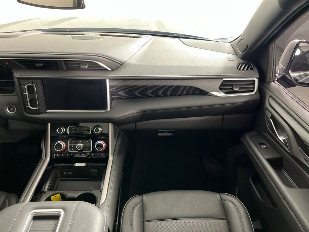 2024 GMC Yukon Denali - Photo 23