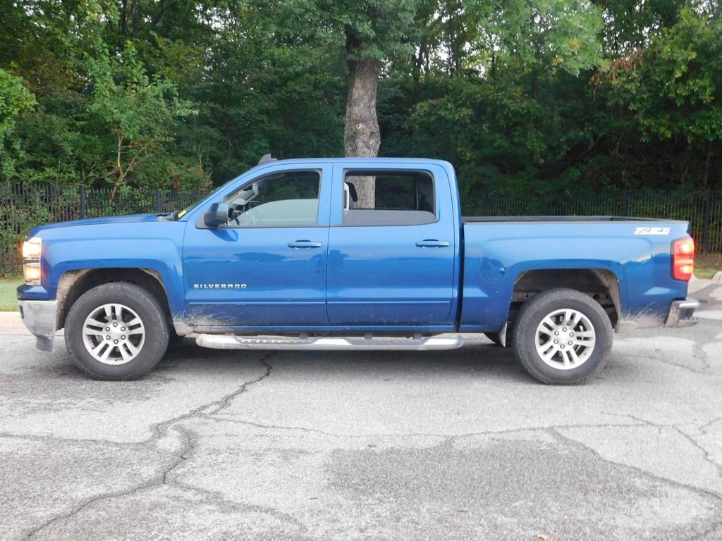 2015 Chevrolet Silverado 1500 LT photo 2