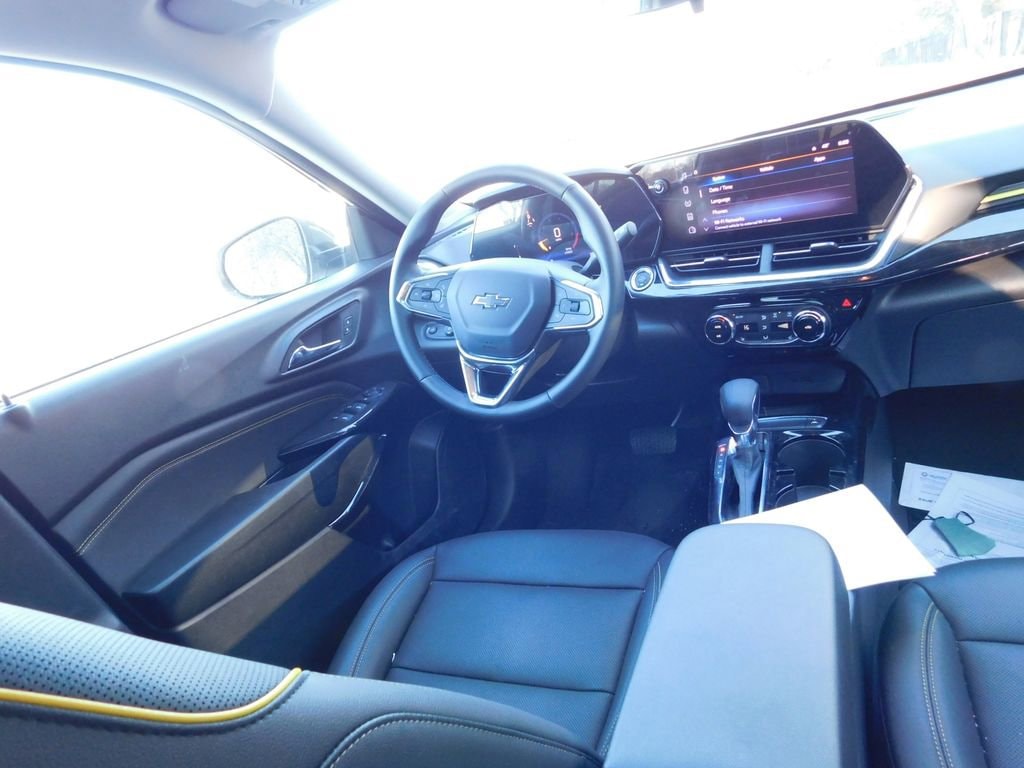 Used 2025 Chevrolet Trax Activ SUV