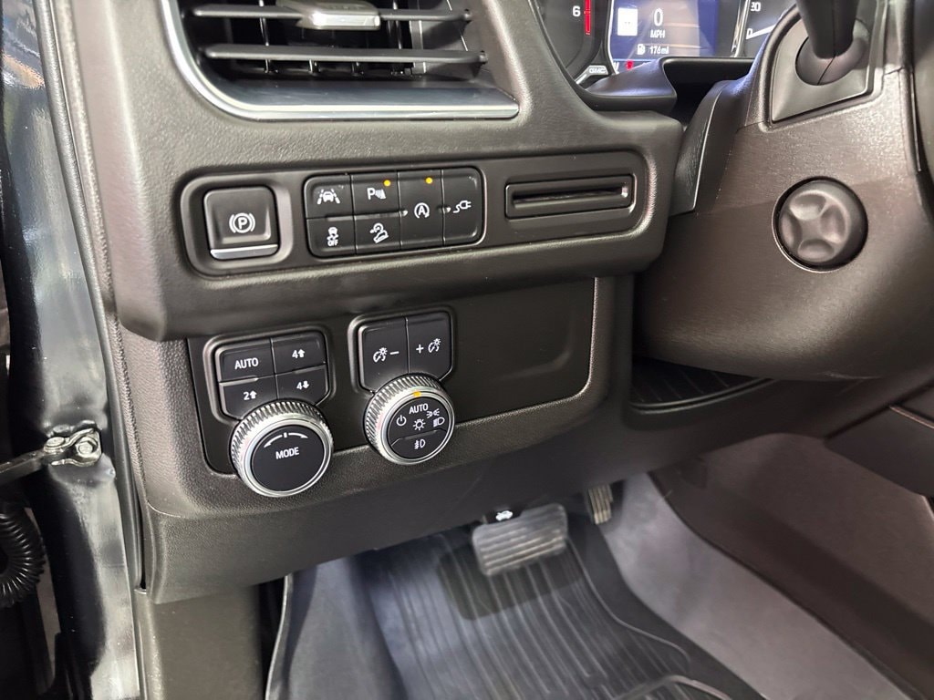 2021 GMC Yukon XL AT4 - Photo 31