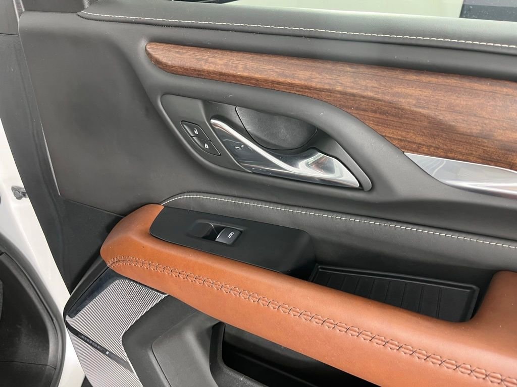 2024 GMC Yukon Denali Ultimate - Photo 19