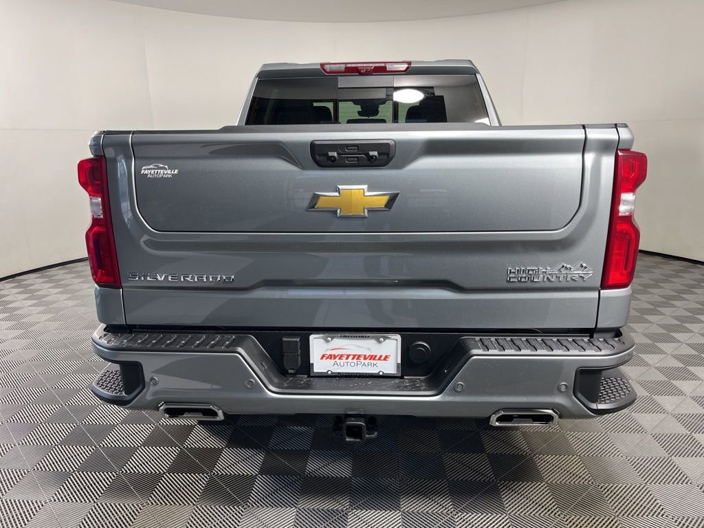 2026 Chevrolet Silverado 1500 High Country photo 4