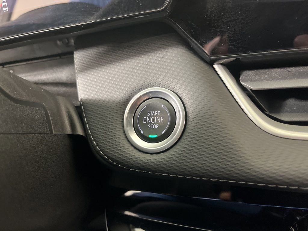 2025 Chevrolet Equinox LT - Photo 29
