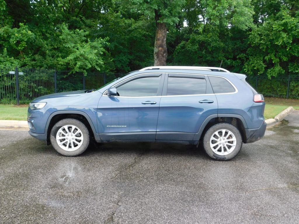 Used 2019 Jeep Cherokee Latitude with VIN 1C4PJMCX7KD369896 for sale in Fayetteville, AR