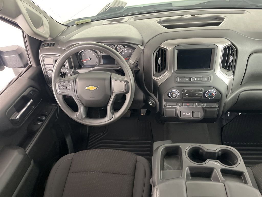2024 Chevrolet Silverado 2500HD Work Truck photo 3
