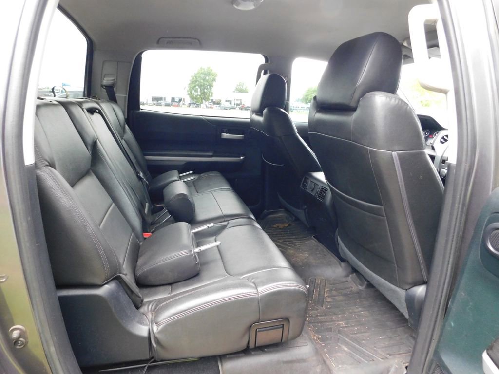 2016 Toyota Tundra SR5 photo 4