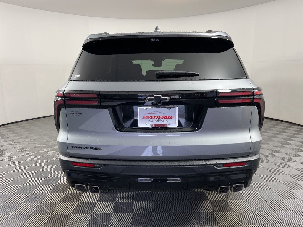 2026 Chevrolet Traverse photo 4