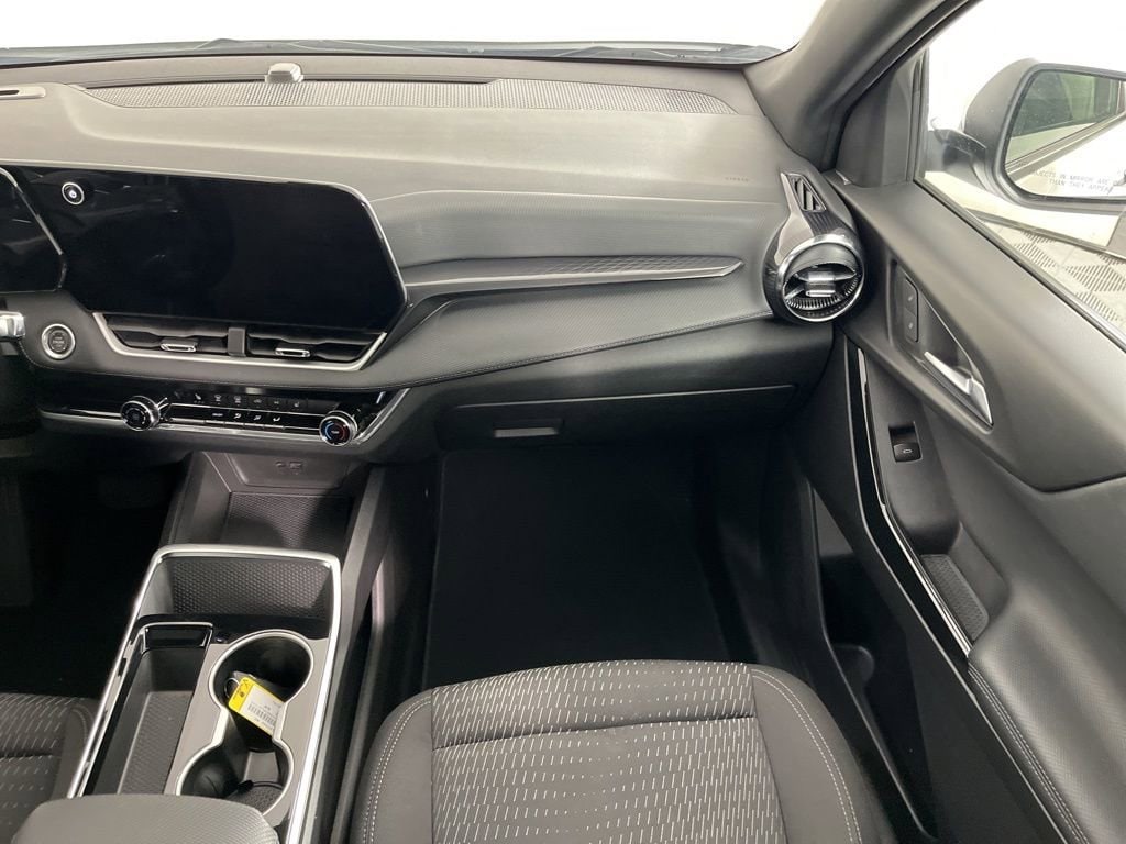 2025 Chevrolet Equinox LT - Photo 17