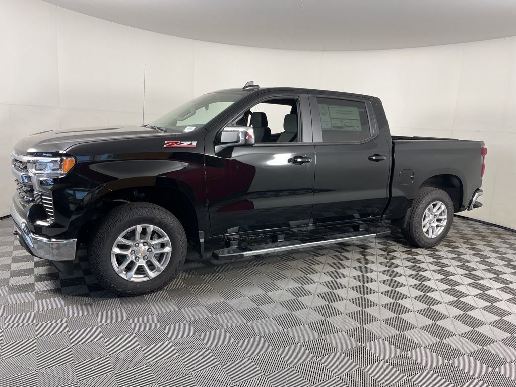 2026 Chevrolet Silverado 1500 LT photo 2