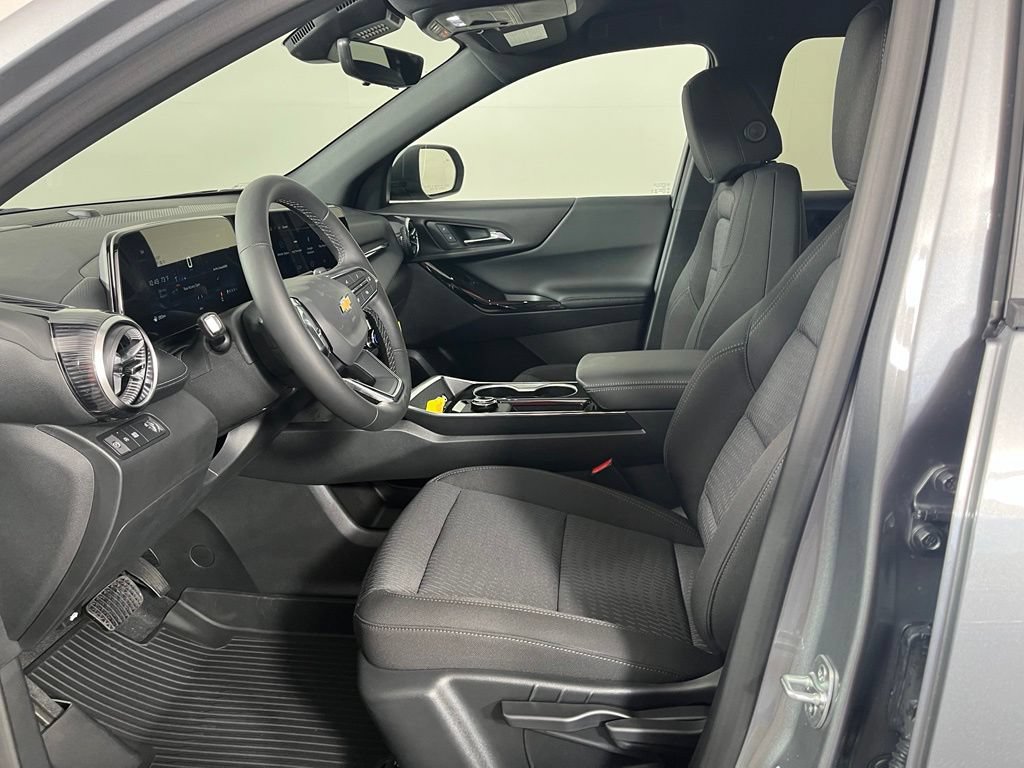 2027 Chevrolet Equinox LT - Photo 25