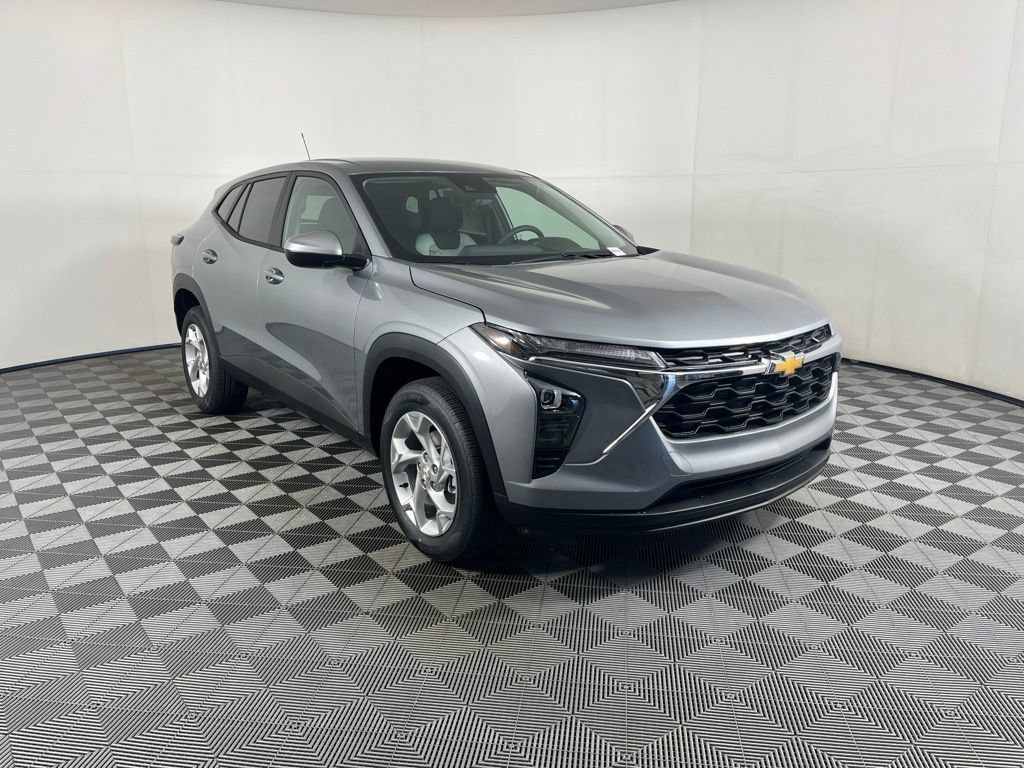 2026 Chevrolet Trax LS - Photo 17