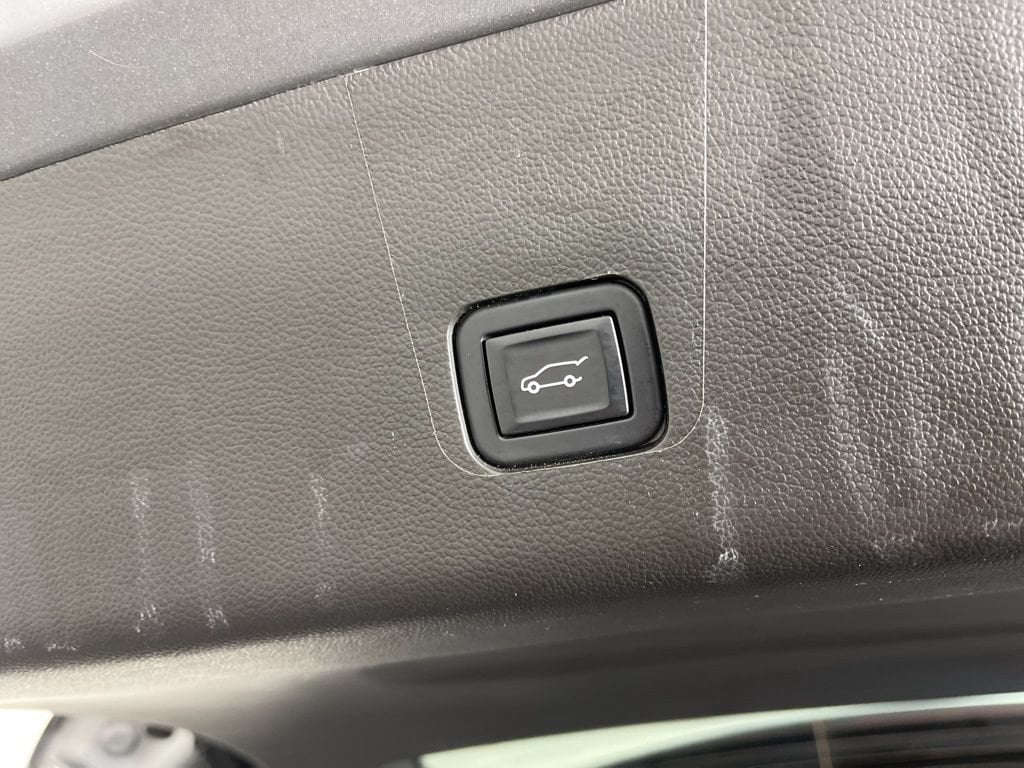 2023 Chevrolet Traverse 1LT - Photo 13