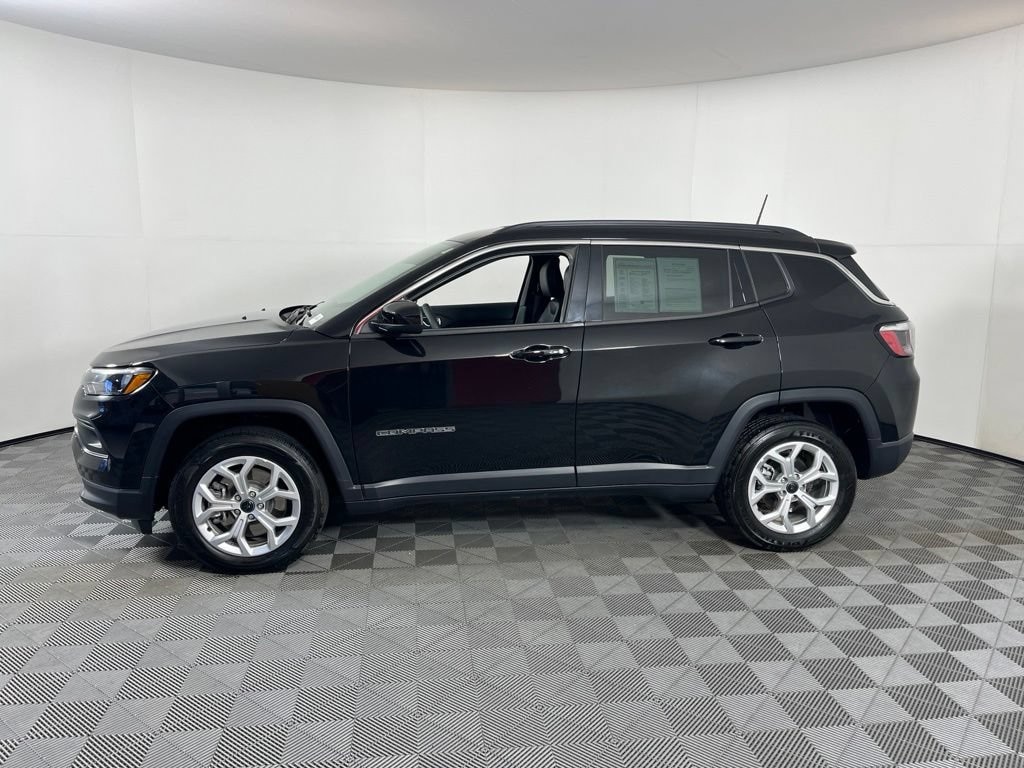 Used 2025 Jeep Compass Latitude SUV