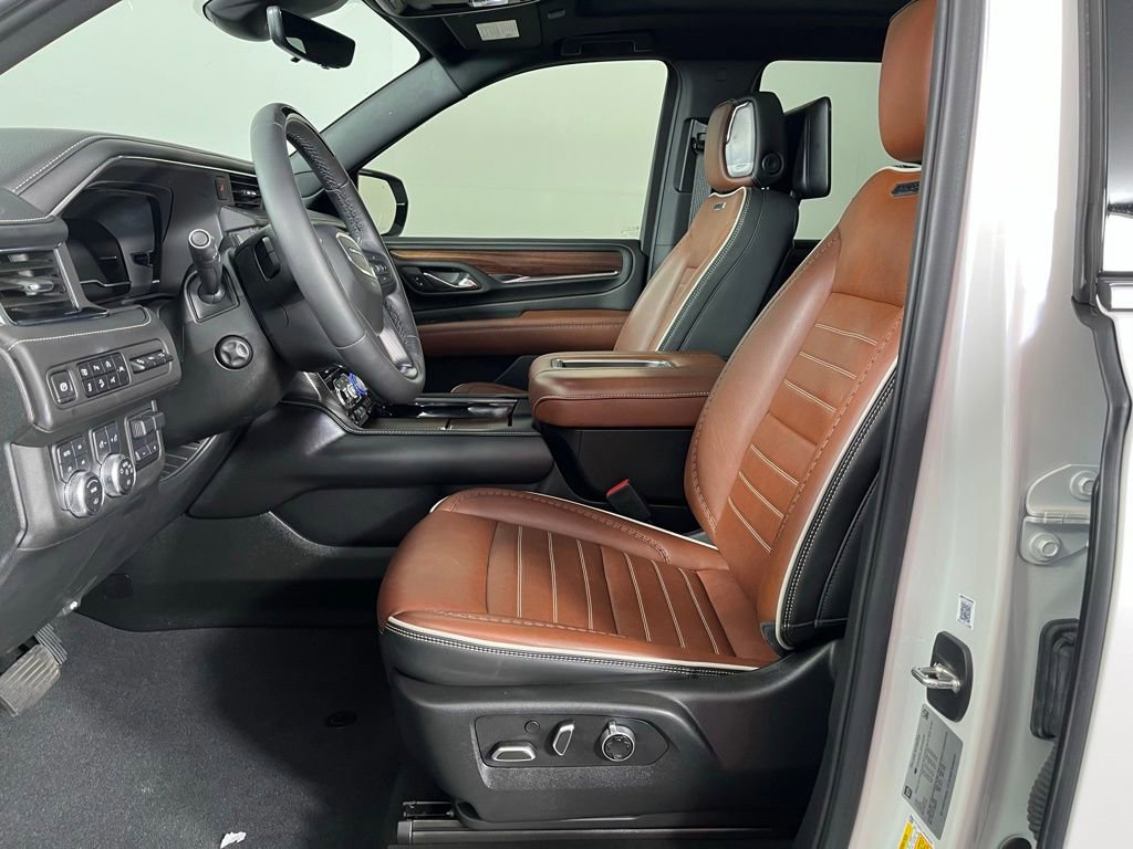 2024 GMC Yukon Denali Ultimate - Photo 21