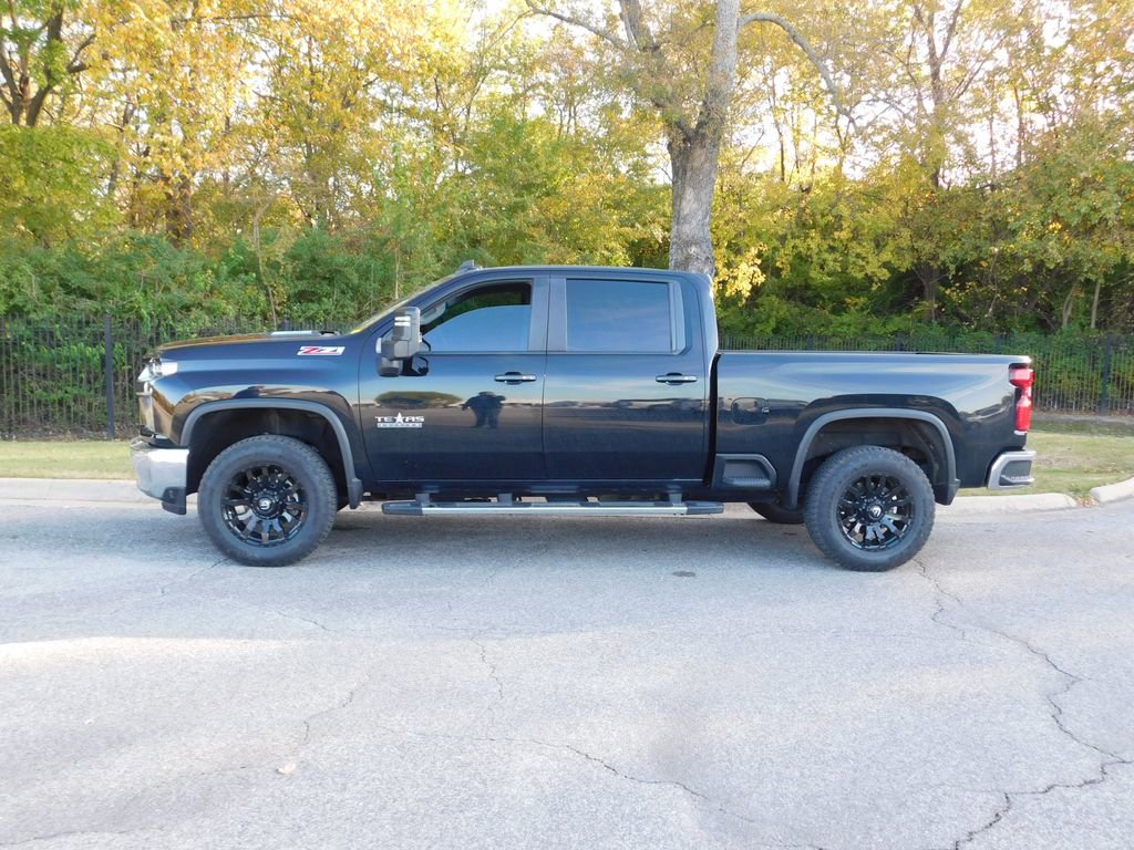 2020 Chevrolet Silverado 2500HD LT photo 2