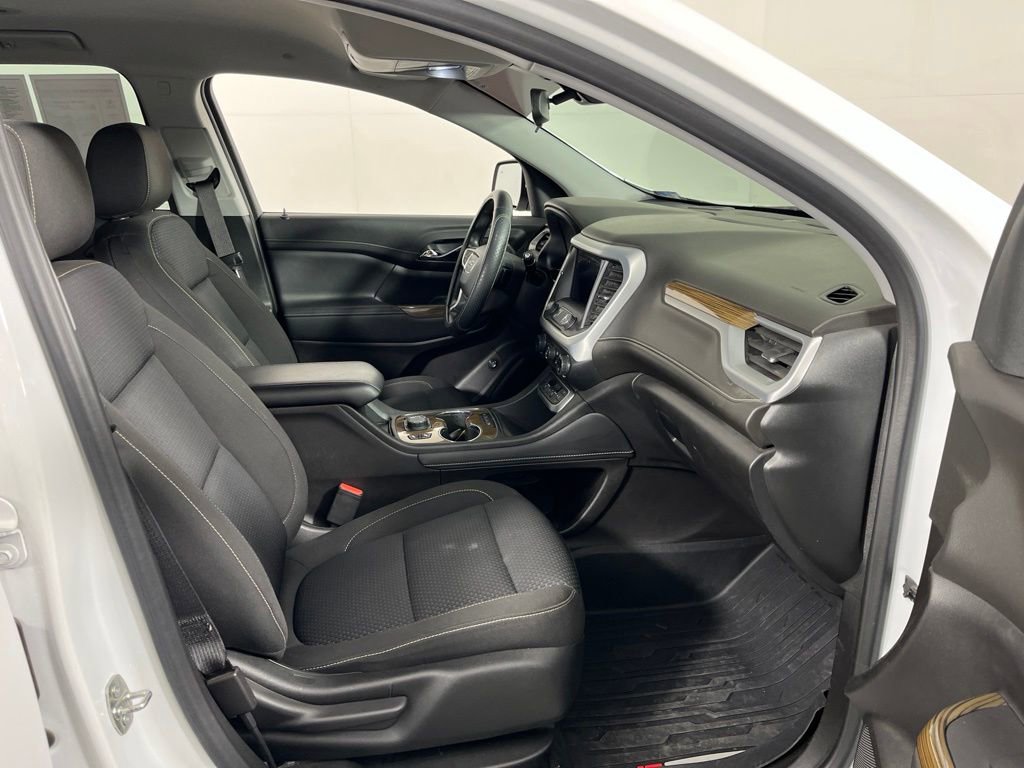 2022 GMC Acadia SLE - Photo 6