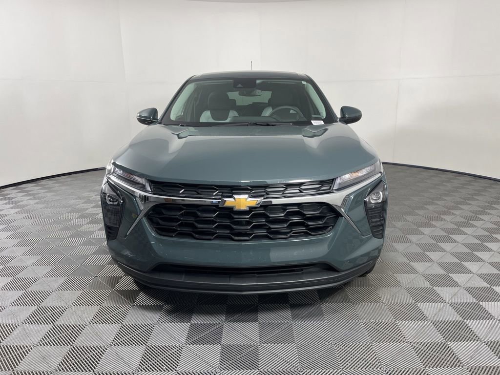 2025 Chevrolet Trax LS - Photo 7