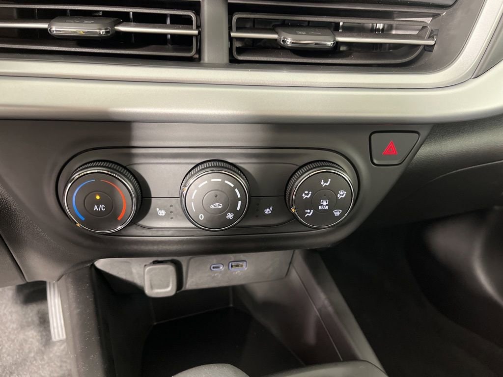 2025 Chevrolet Trax LS - Photo 27