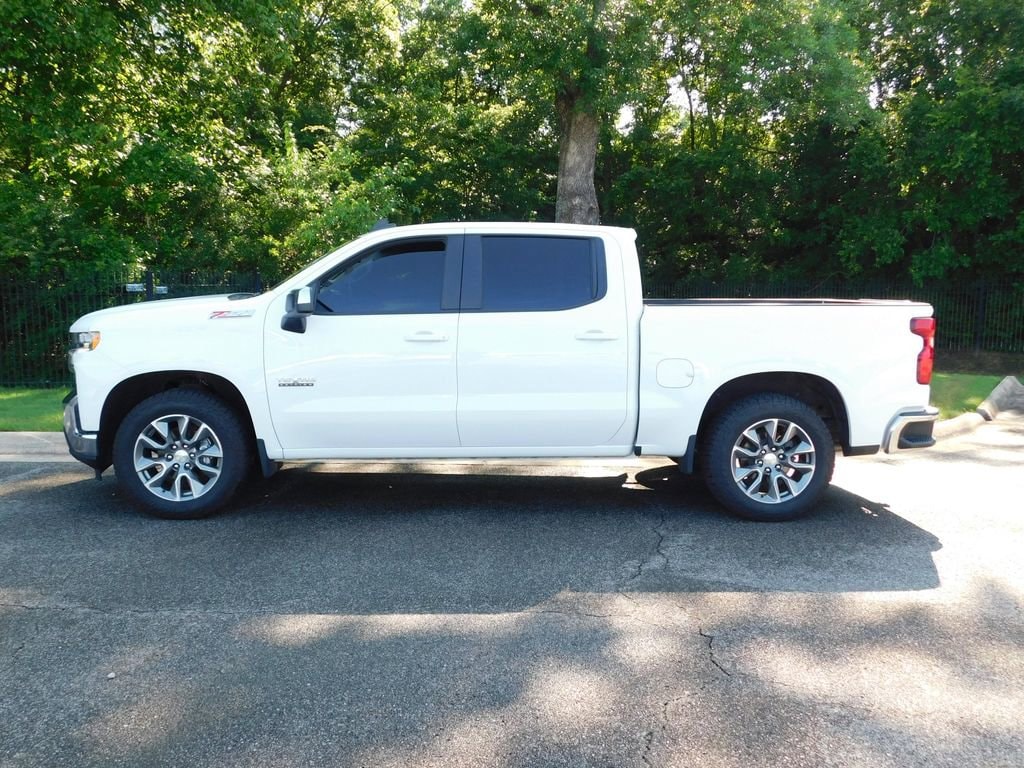 Certified 2021 Chevrolet Silverado 1500 LT with VIN 1GCUYDED5MZ345796 for sale in Fayetteville, AR