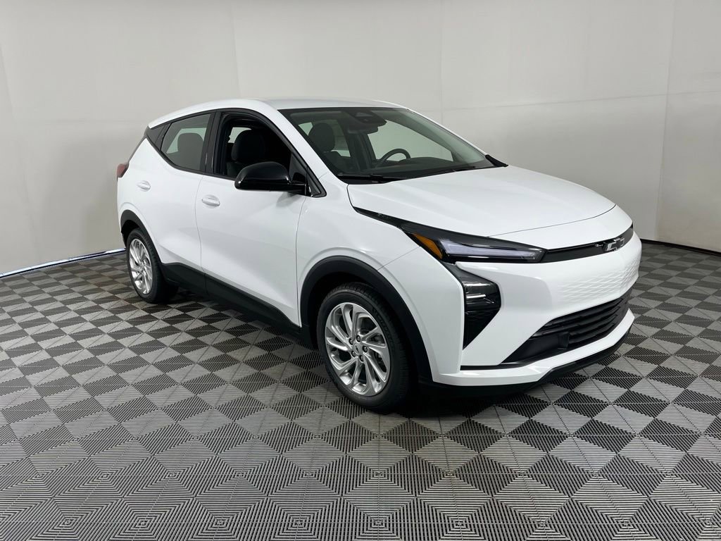 2027 Chevrolet Bolt LT - Photo 6