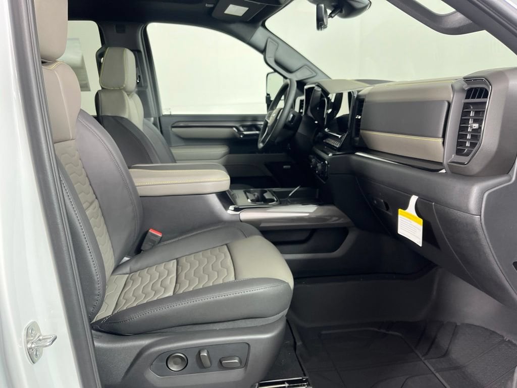2026 Chevrolet Silverado 2500 HD ZR2 - Photo 10
