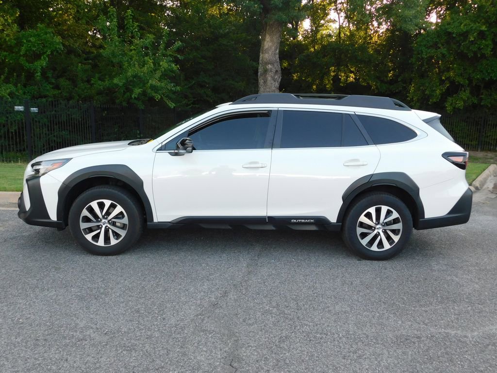 2025 Subaru Outback Premium photo 2