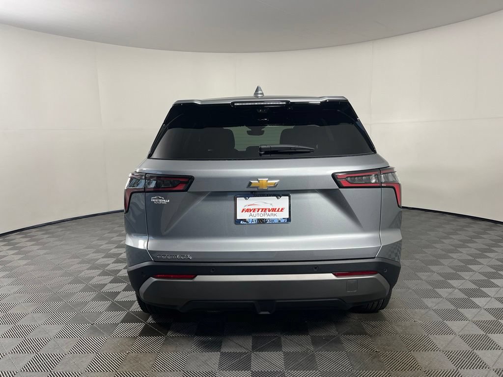 2027 Chevrolet Equinox LT - Photo 6