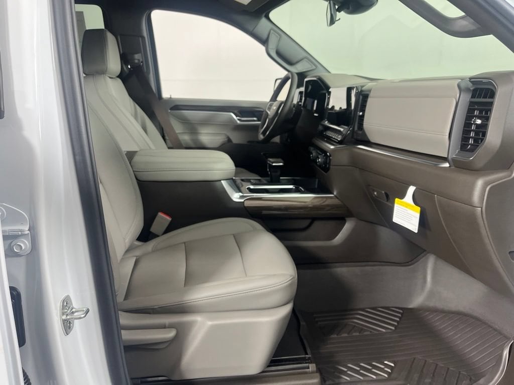 2026 Chevrolet Silverado 1500 LT - Photo 8