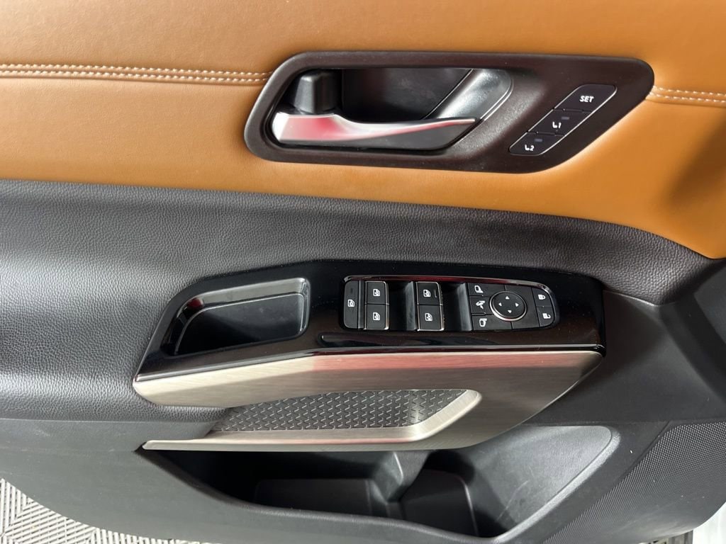 2024 Nissan Pathfinder Platinum - Photo 27