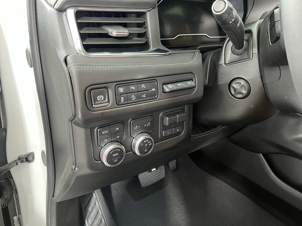 2024 GMC Yukon Denali Ultimate - Photo 26