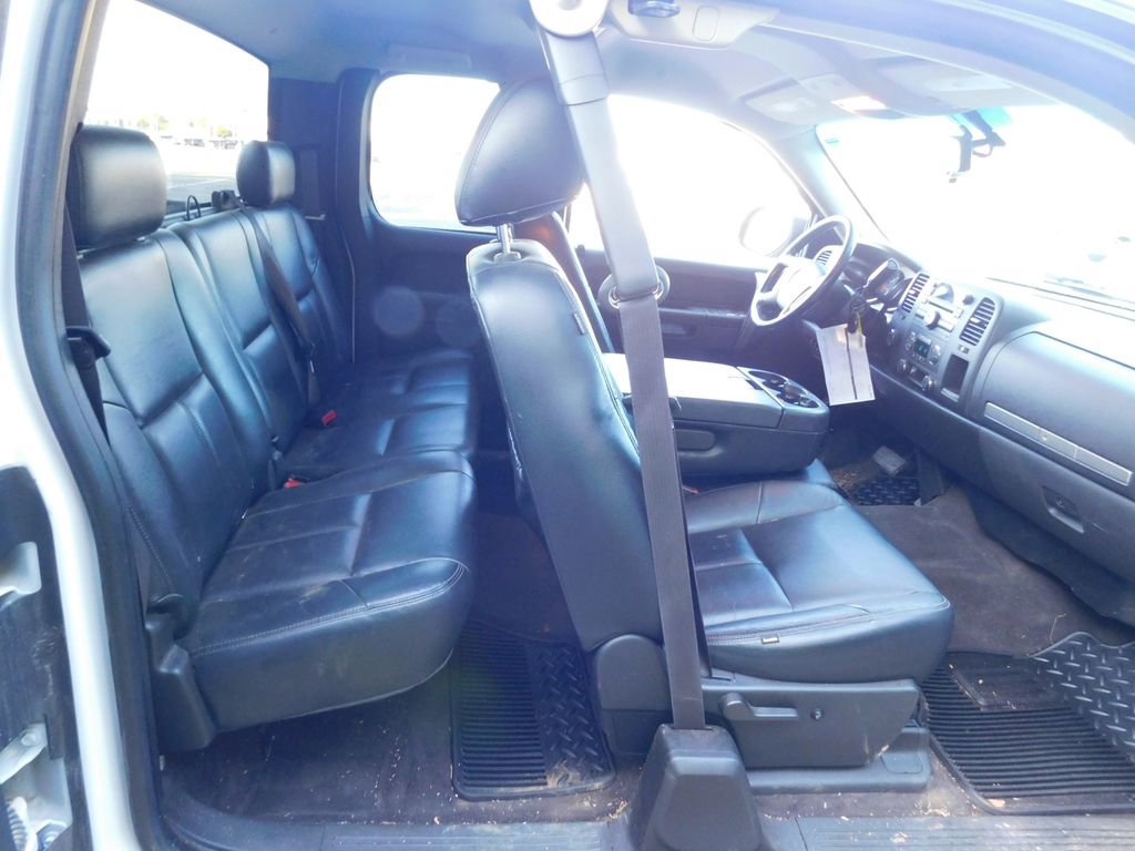 2013 Chevrolet Silverado 1500 LT photo 4