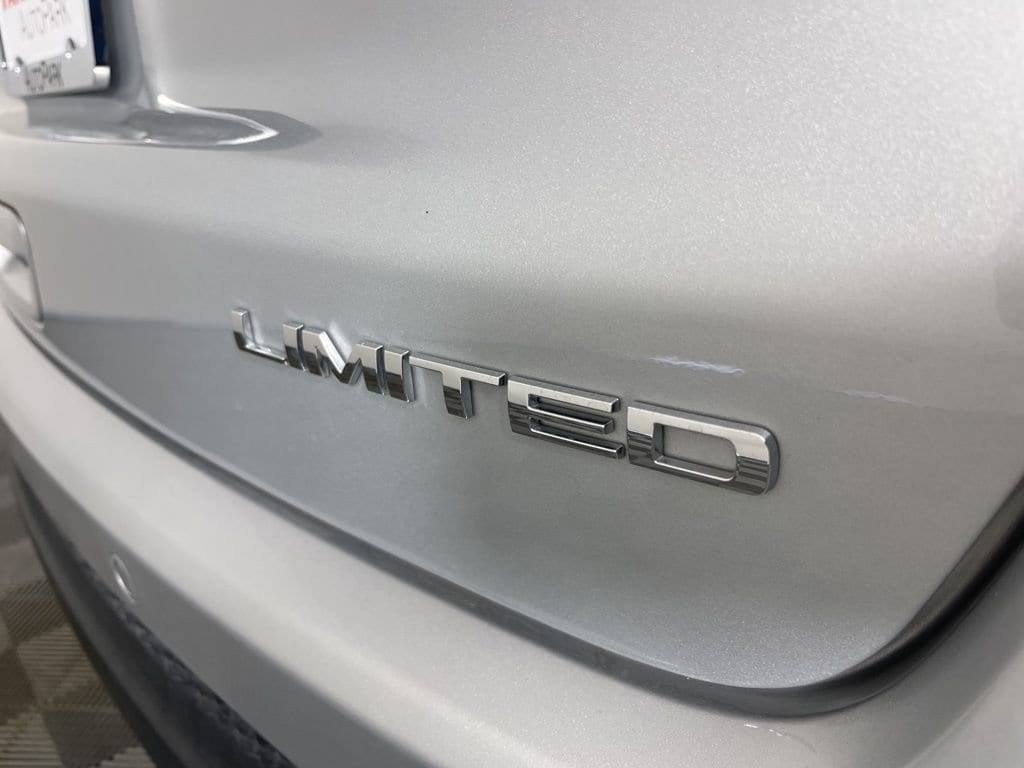 Used 2025 Jeep Compass Limited SUV