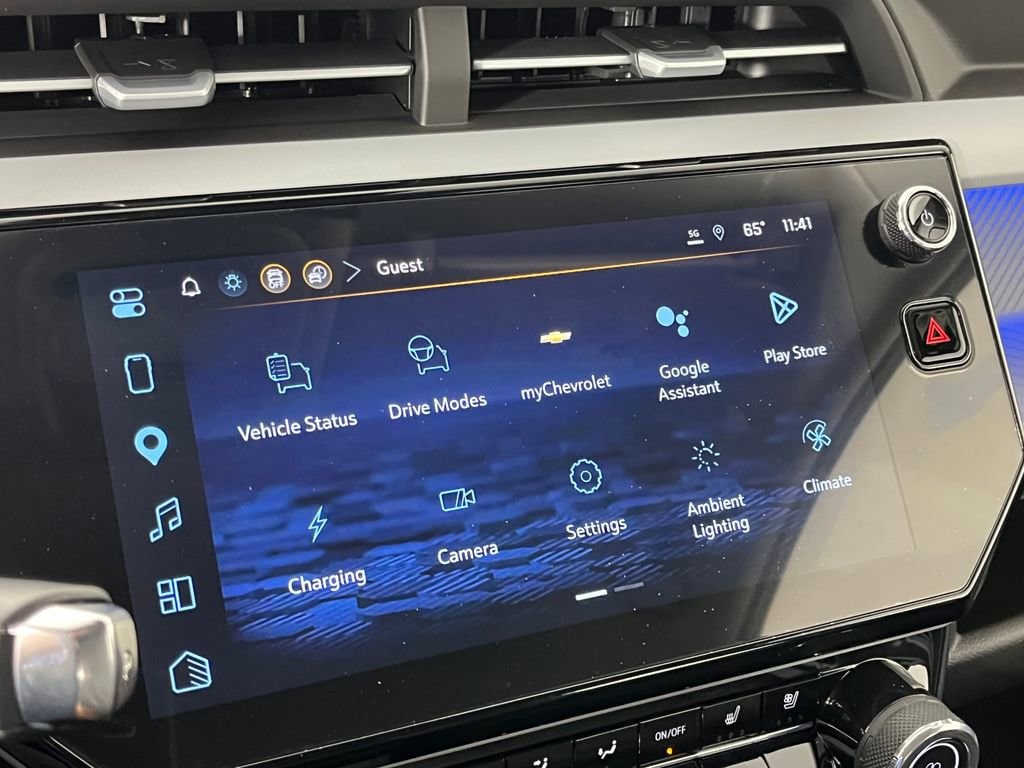 2027 Chevrolet Bolt RS - Photo 24