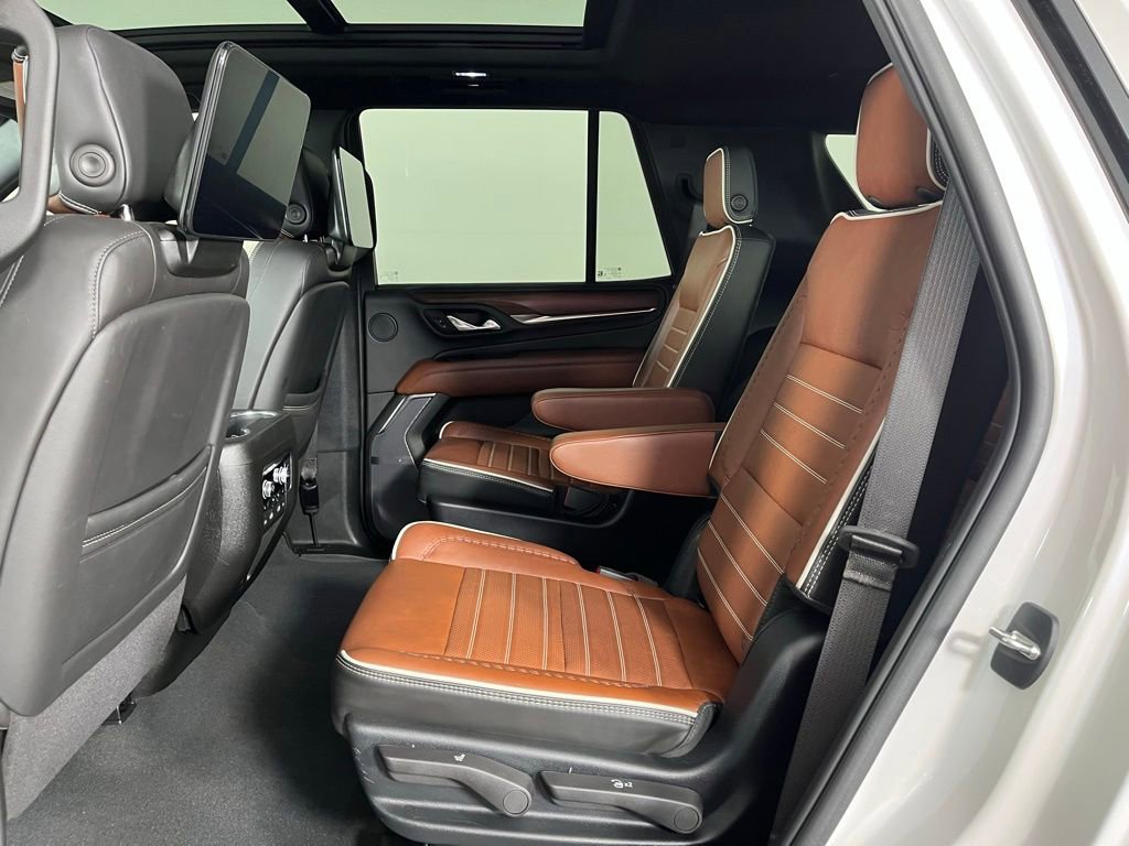 2024 GMC Yukon Denali Ultimate - Photo 23