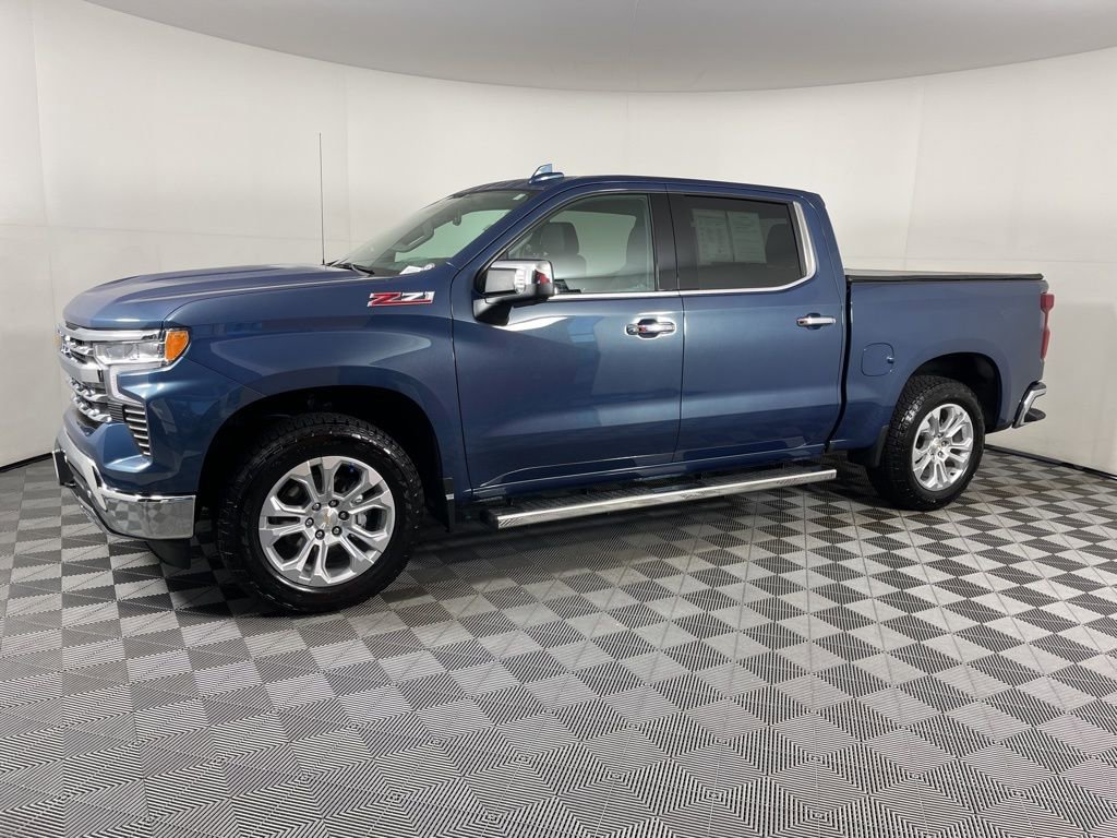 2024 Chevrolet Silverado 1500 LTZ photo 2