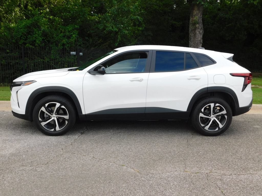 Used 2025 Chevrolet Trax 1RS SUV