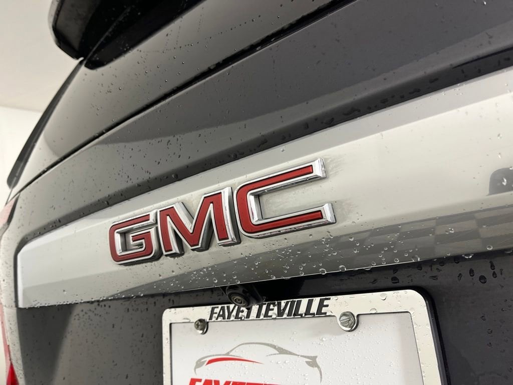 2024 GMC Yukon Denali - Photo 16