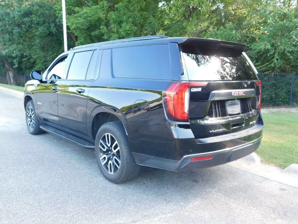 Used 2021 GMC Yukon XL AT4 SUV