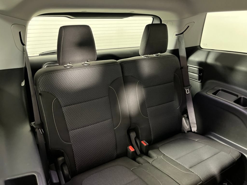 2022 GMC Acadia SLE - Photo 9