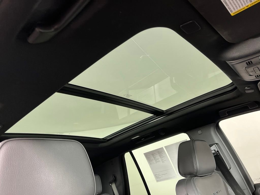 2024 GMC Yukon Denali - Photo 6