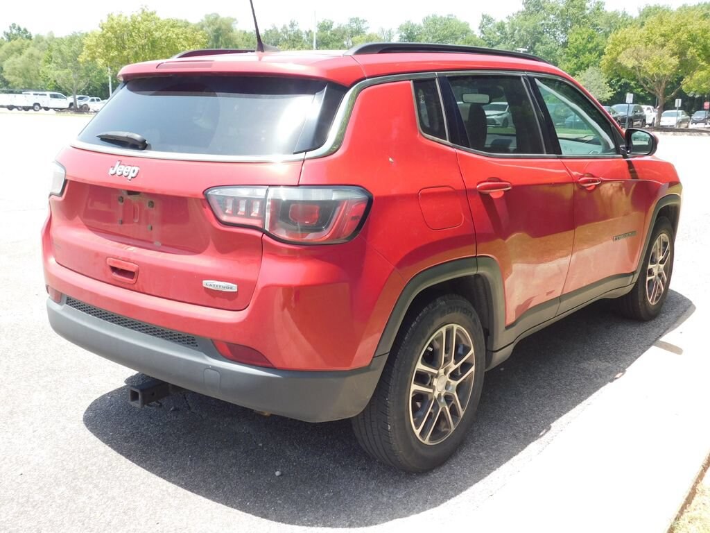Used 2018 Jeep Compass Sun and Wheel FWD SUV