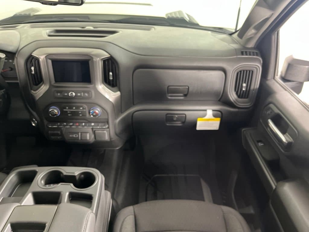 2026 Chevrolet Silverado 2500 HD Custom - Photo 13