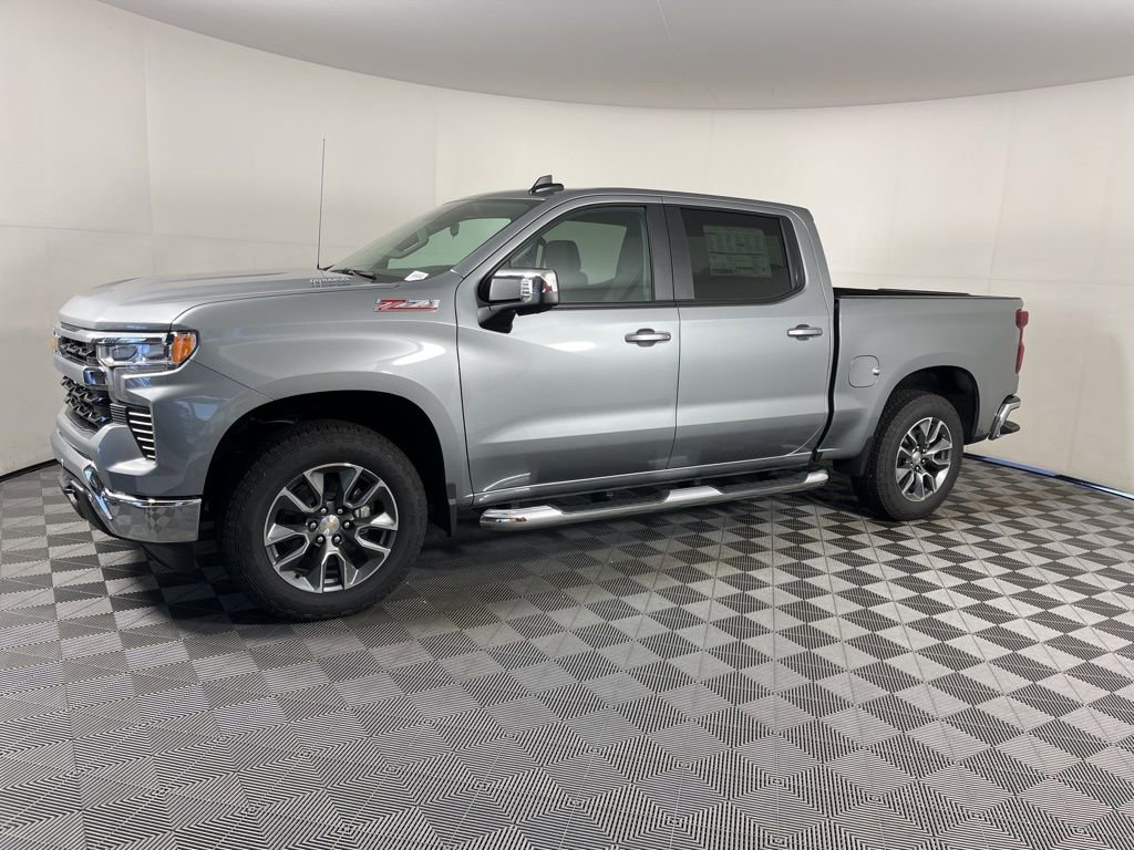 2026 Chevrolet Silverado 1500 LT photo 2