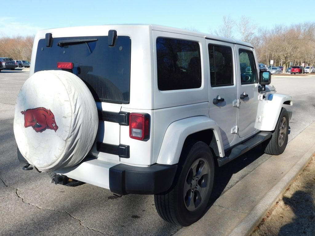 Used 2016 Jeep Wrangler Unlimited Sahara SUV