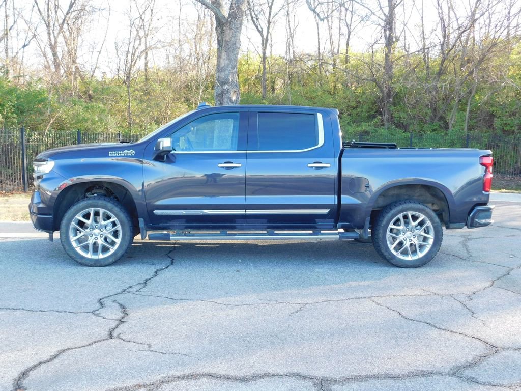 2023 Chevrolet Silverado 1500 High Country photo 2