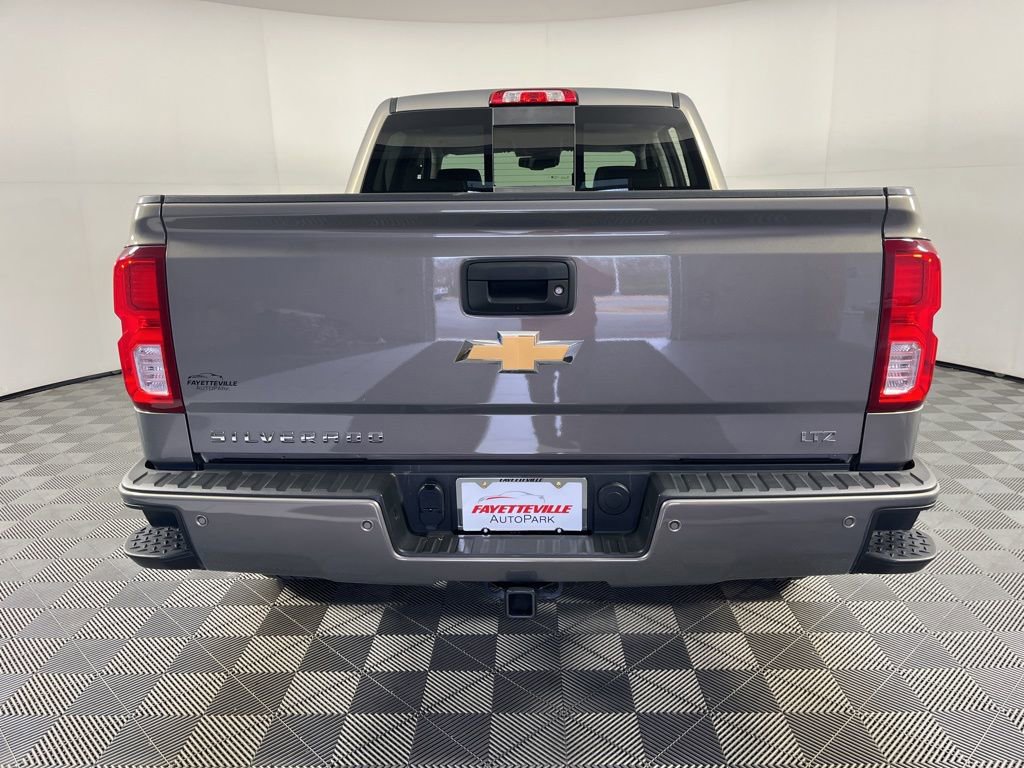 2017 Chevrolet Silverado 1500 LTZ photo 4