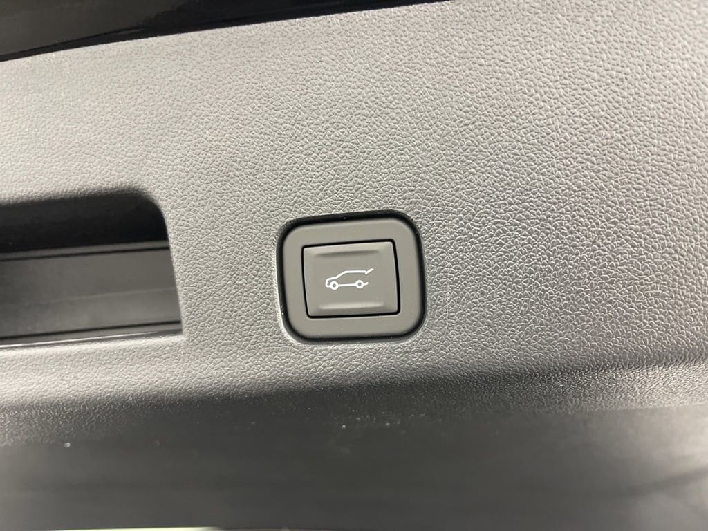 2026 Chevrolet Traverse High Country - Photo 24