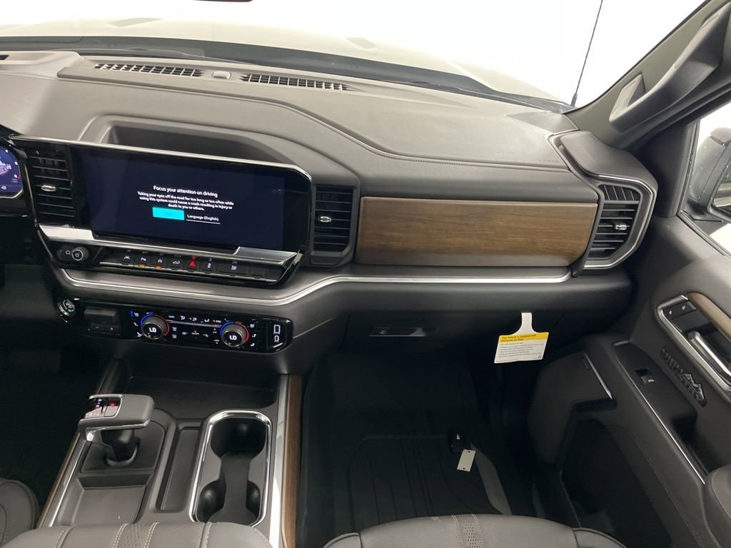 2026 Chevrolet Silverado 1500 High Country - Photo 15