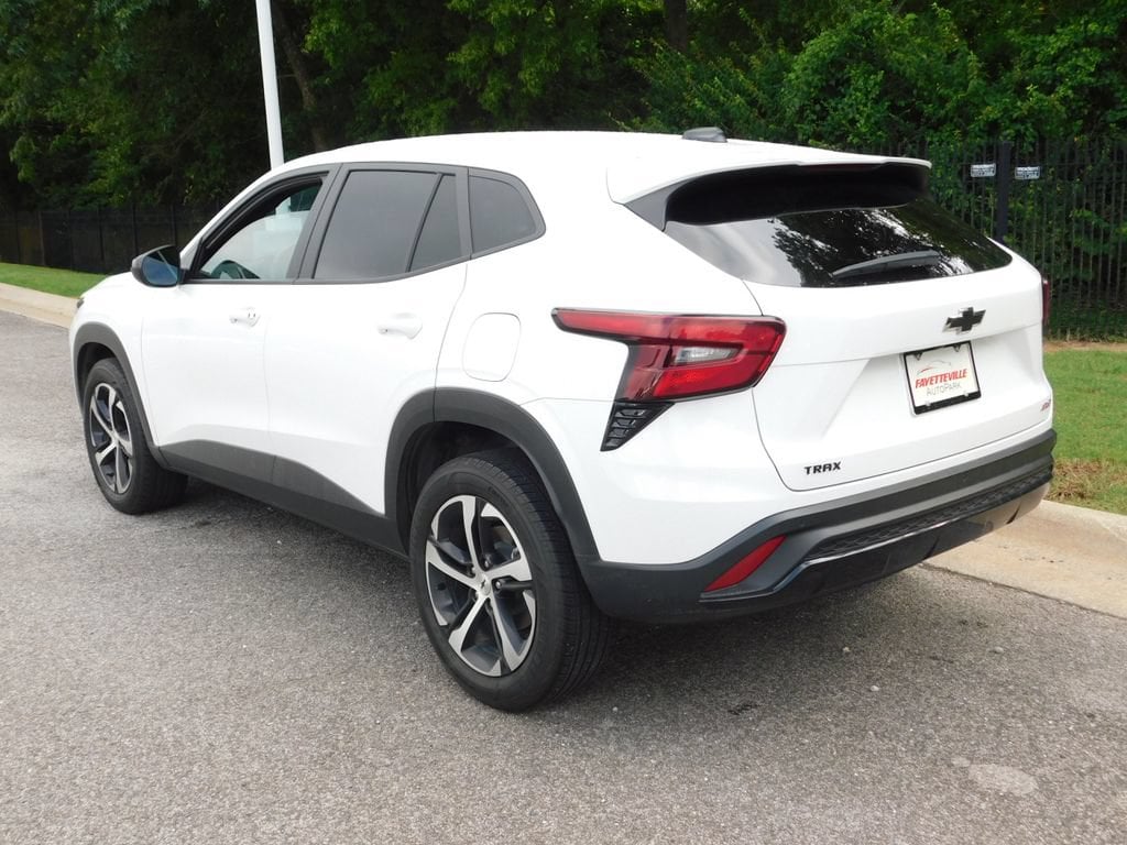 Used 2025 Chevrolet Trax 1RS SUV