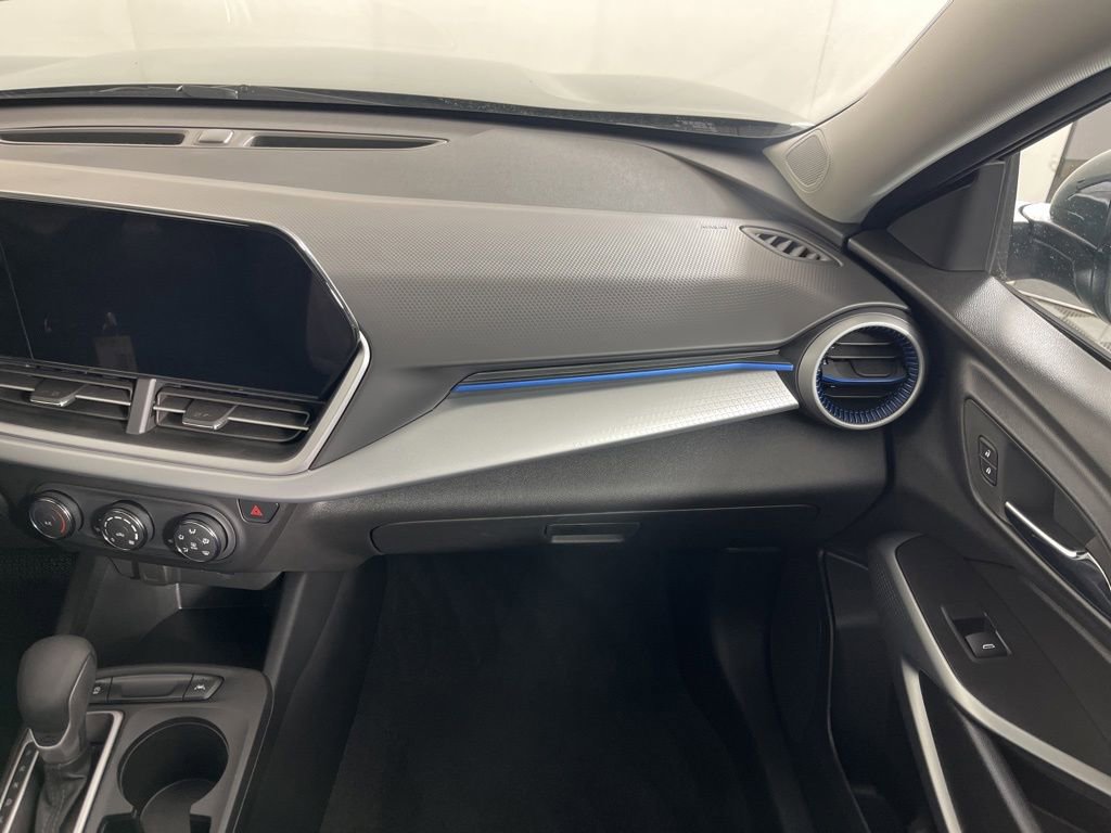 2025 Chevrolet Trax LS - Photo 12